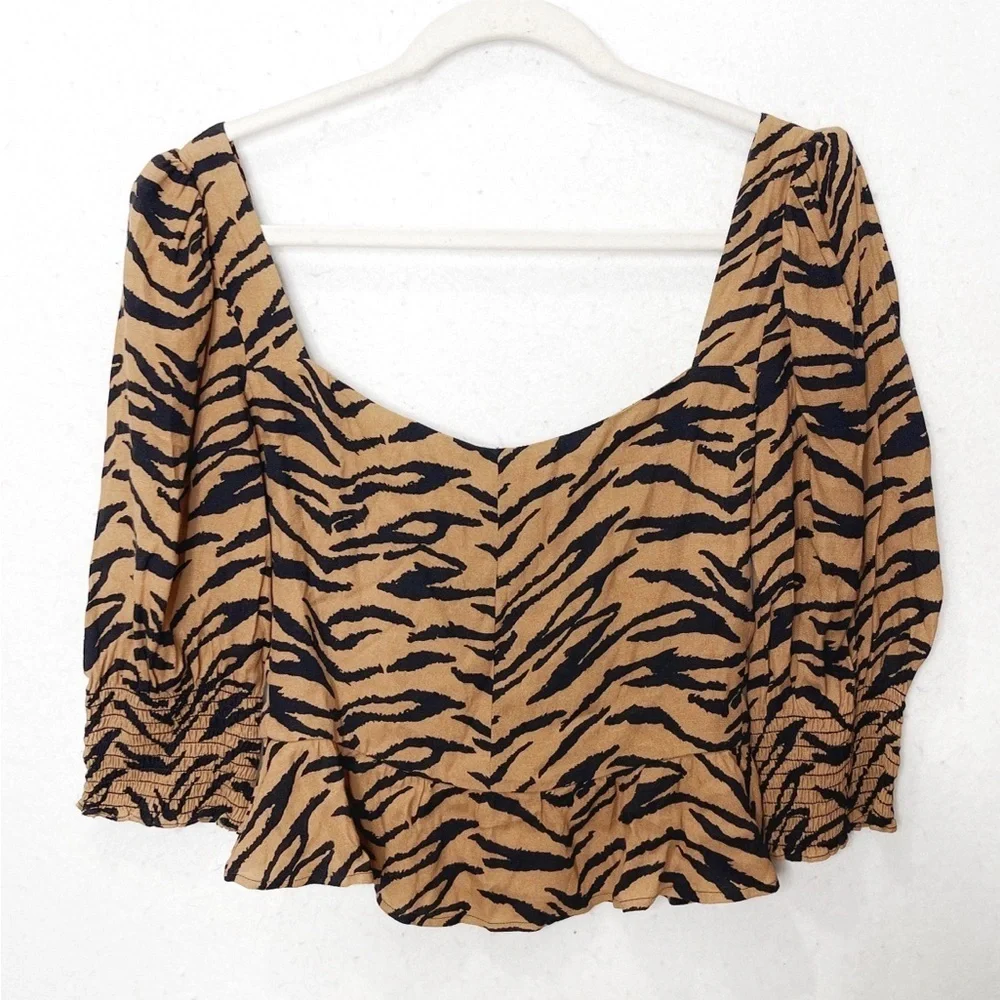 Reformation Dallas Top in Rajah Size 4 Zebra Tiger Stripe Print Animal Print
